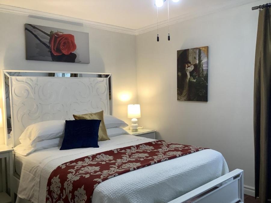 Bed and Breakfast Via Veneto - Old Town Ниагара-он-те-Лейк Экстерьер фото